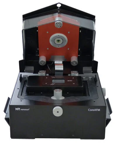When the scanner compartment is opened, it provides access to the scanner and sample stage, e.g. to place a new sample for measurement.