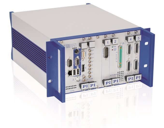 E-712 digital piezo controller